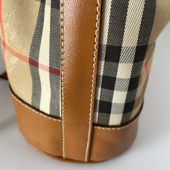 Authentic Burberry Nova Check Shoulder/Crossbody Bag. - Picture 15 of 16